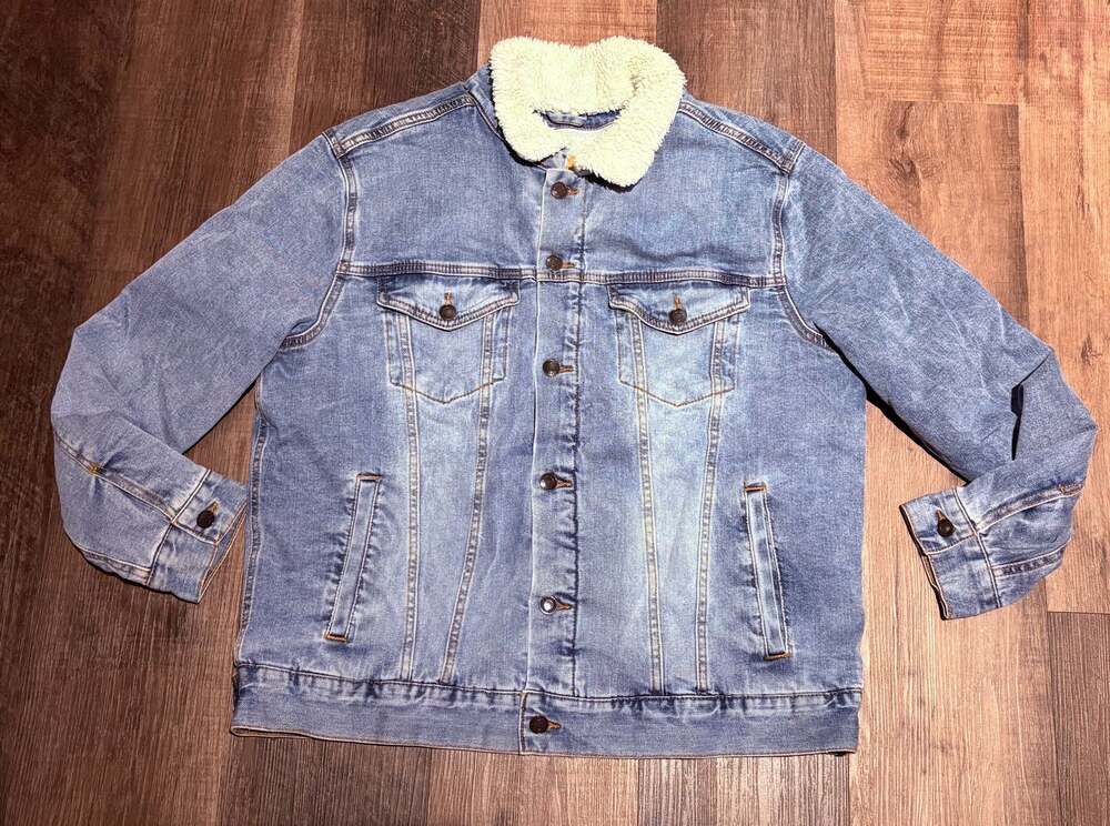 Taylor Swift 1989 Taylor's Version Clean Sherpa-Lined Denim Jacket - Picture 2 of 5